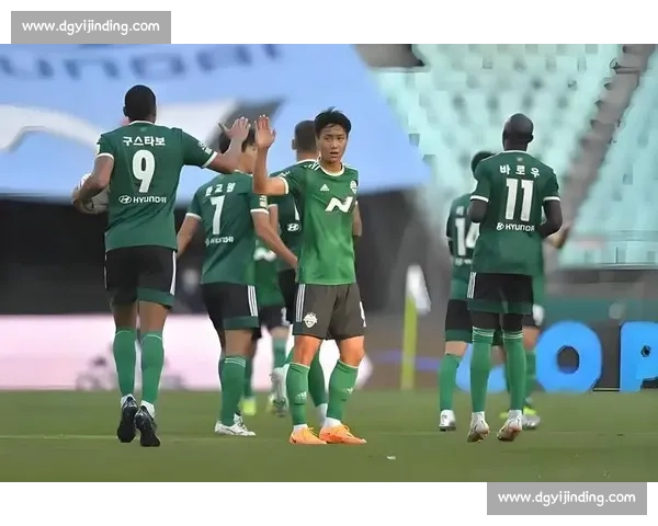 全北现代迎战江原FC:关键对决背后的战术较量与球员表现解析